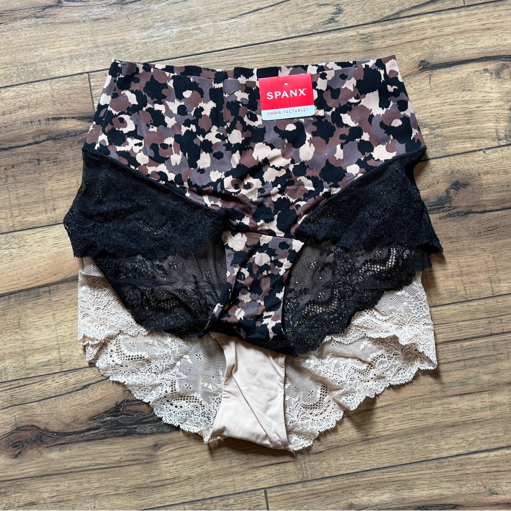 Spanx Undo-tectable
Brushed Collage Lace, Hi-Hipster & nude